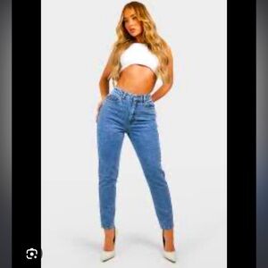Redial straight leg mom jeans size 4 $69